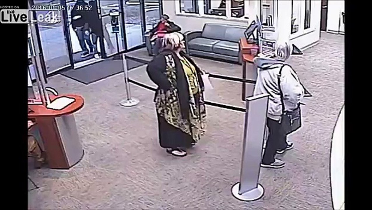 robbery attempt in store failed