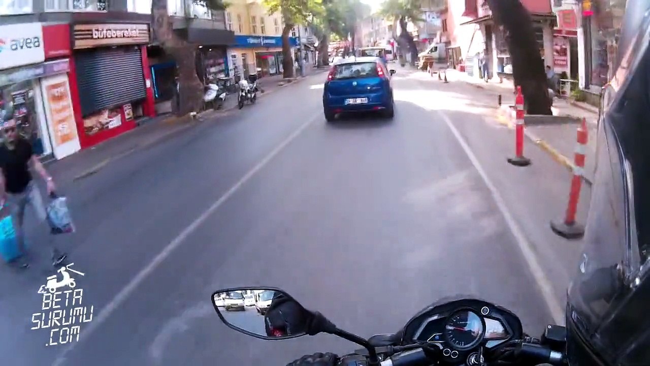 İstanbul'da Motorsiklet Kullanmak "Geçen Yine Motordayım" - "Motovlog"