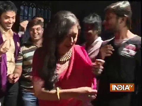 Team 'Ek Tha Raja Ek Thi Rani' celebrates Drashti's birthday-saas bahu aur suspense