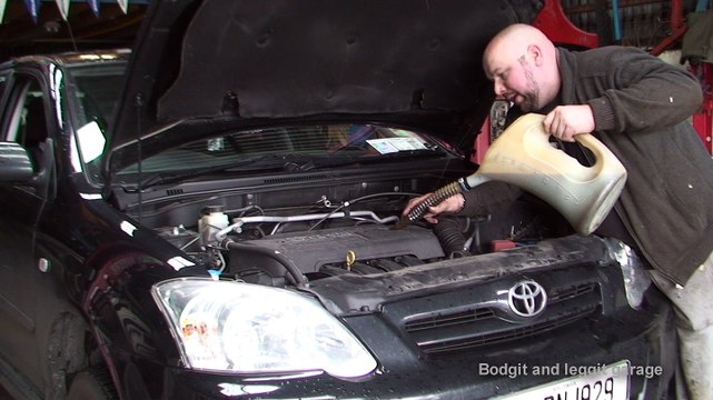 bodgit and leggit garage 2006 toyota corolla 1.4 vvti service