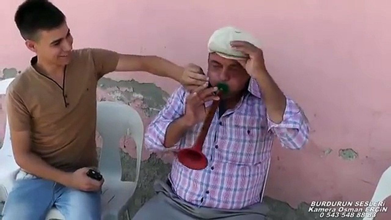 ZURNACIDA NE SABIR VARMIŞ ZURNACININ ŞAPKASI