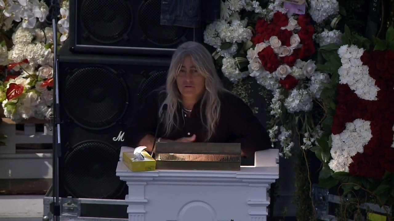 Mikkey Dee de Motörhead rend hommage à Lemmy