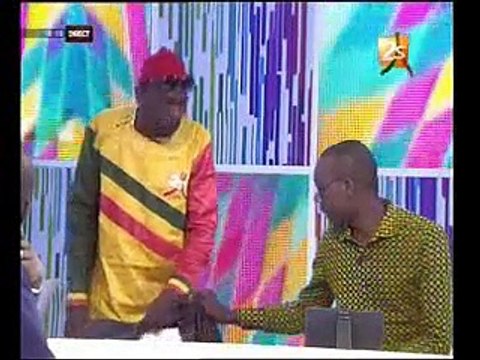 Vidéo: Quand Yoro essaie de draguer Ya Awa.