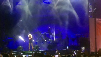 Hadise izmir konseri sil baştan