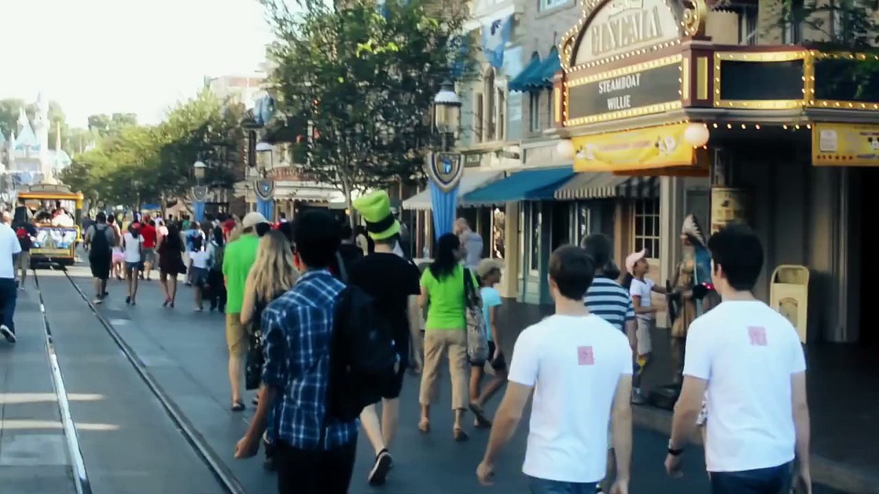 Chicks Flippin' the Script: Reigning Day (Training Day/Disney/Star Wars Parody)