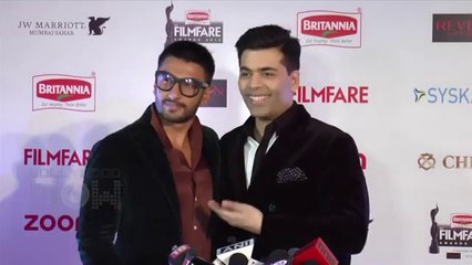 Ranveer Singh On A Kiss Marathon _ Filmfare Pre Party 2015 _ Candid Moments, RED CARPET