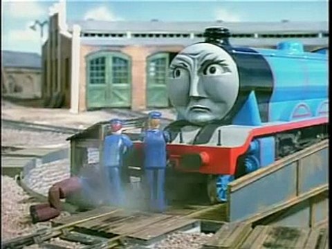 Tenders and Turntables (S1 E.015)