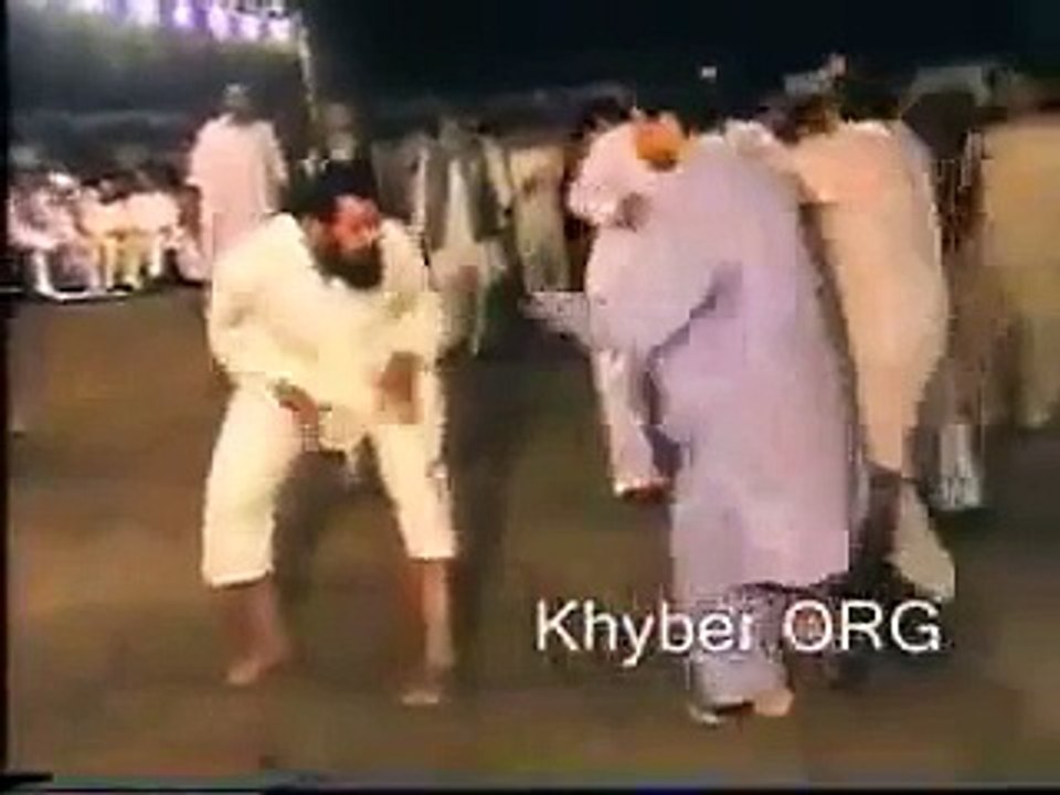 Mehndi Dance Hot and romantic