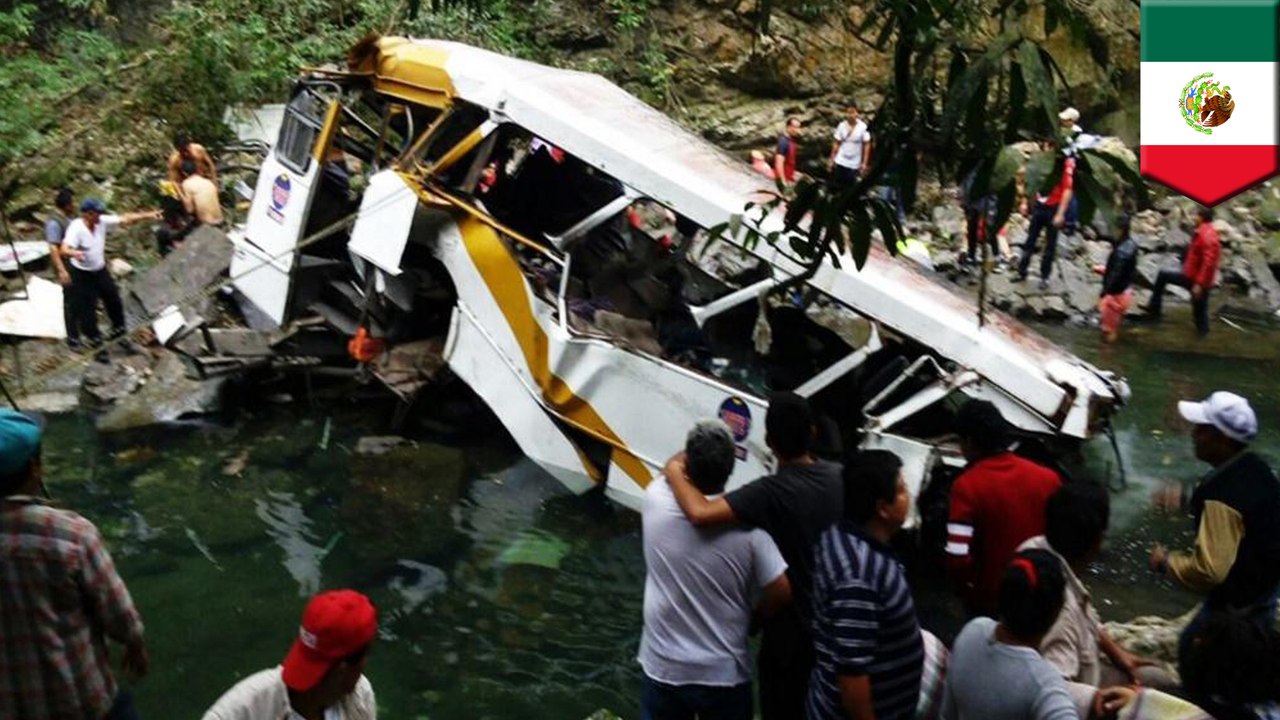 21 people dead when bus carrying Mexican soccer team and family plummets into ravine