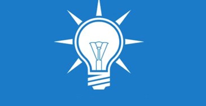 AK Parti'den İhracı İstenen Başkanın Eşi Belediyedeki Görevinden İstifa Etti