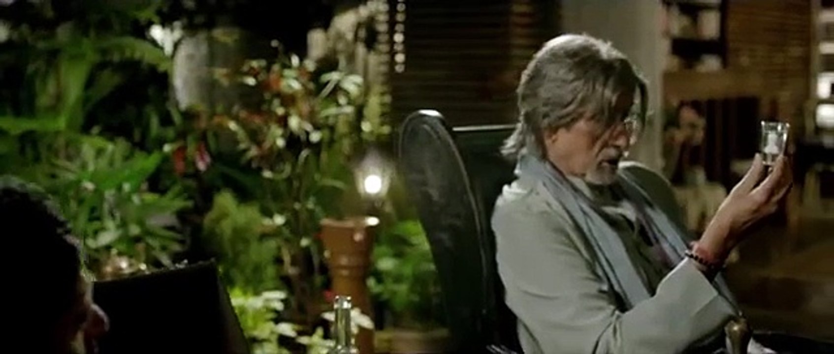 Wazir_-_Official_Trailer___January_8,_2016