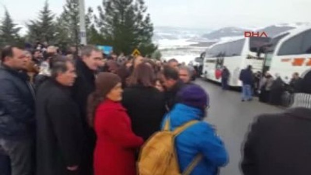 Siirt Şırnak'a Gitmek İsteyen 100 Araçlık Konvoya İzin Verilmedi-1