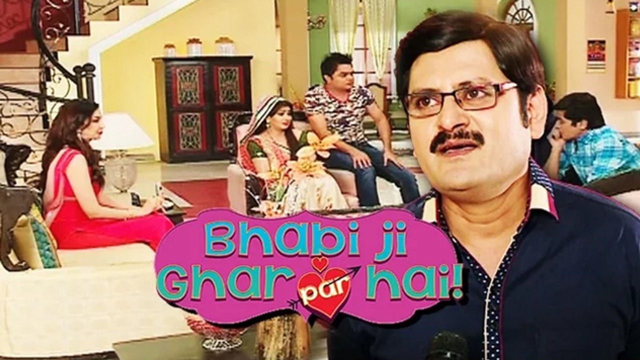 Tiwari Steals Angoori Bhabhi's Gold Bangles - Bhabi Ji Ghar Par Hain - 11th Jan 2016