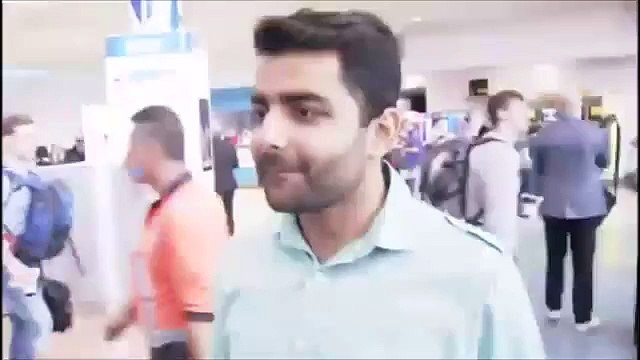 How a Fan Did Allow Shahid Afridi and Ahmed Shahzad to Pay Money in Mcdonald