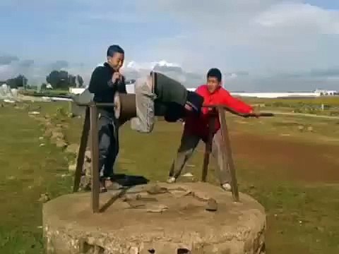 Quand tu t'ennuie chez toi et tu cherche quelque chose a faire ^^