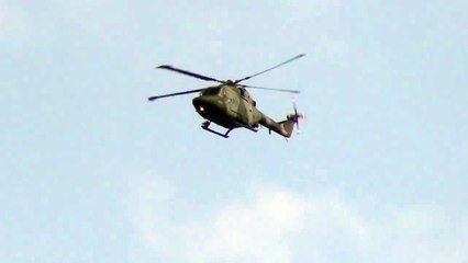 Increíbles piruetas con un helicóptero Lynx