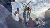 Wave wipes out swimmers in Sydney, Australia