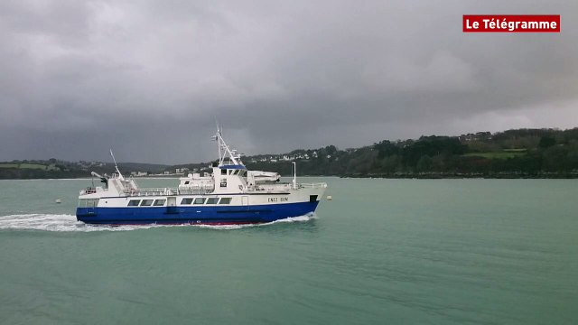 Ile de Sein (29). Les liaisons avec Douarnenez a priori maintenues
