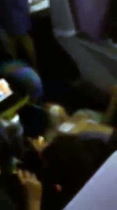 two muslim womens save the life of non muslim in aeroplane!