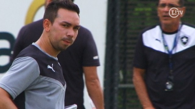 Gringo na área! Lizio chega ao Botafogo com fome de bola