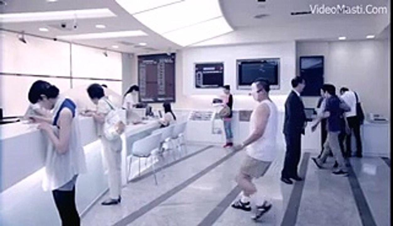 Sexy Banker Ka Huge Surprise For Robber