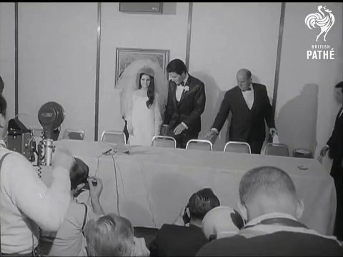 De très rares images du mariage d'Elvis et Priscilla Presley ont été découvertes...