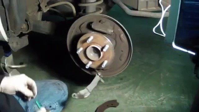 2006 Toyota Corolla - rear drum brakes