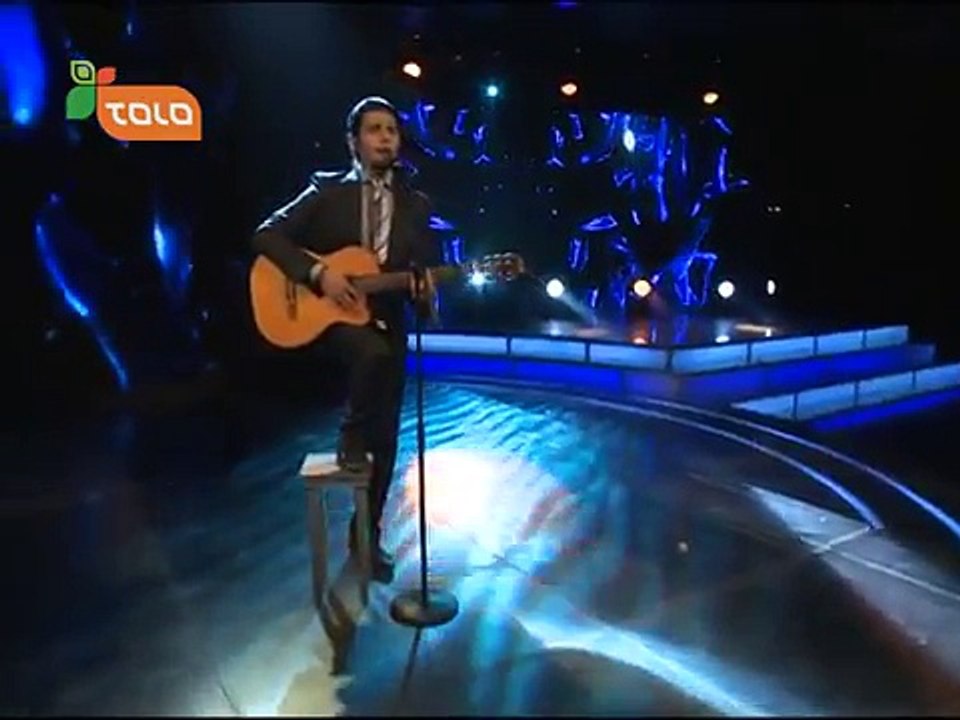 Arash Barez sings Eshq Atasheen from Jalil Zaland