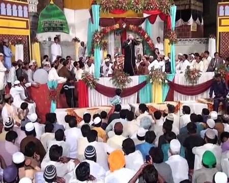 Aaqa Merian Akhyan Madinay wich By Shahbaz Qamar Fareedi