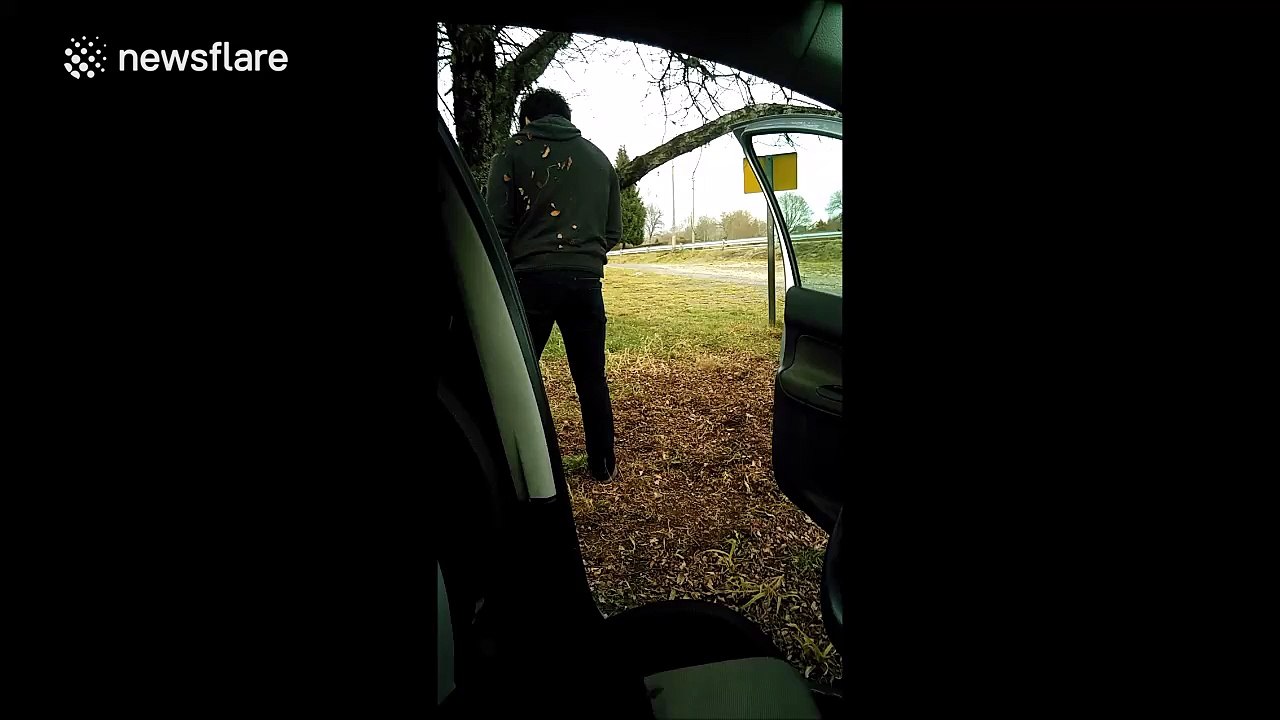 Man who's scared of worms gets pranked by his mates