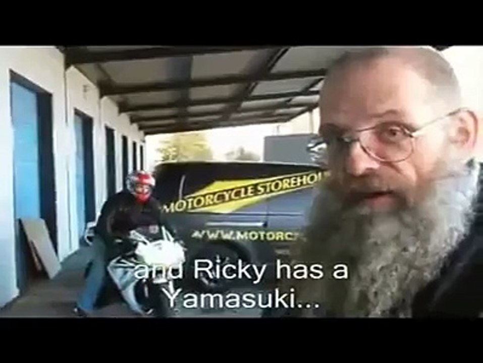 CBR1000 contre Harley Davidson