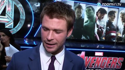 Chris Hemsworth's wife shows off stunning figure