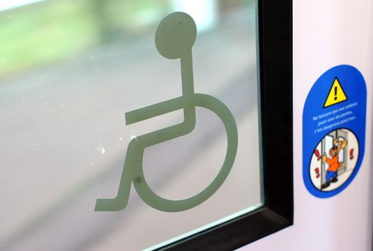 Un passager handicapé attaque la SNCF après une chute dans un train