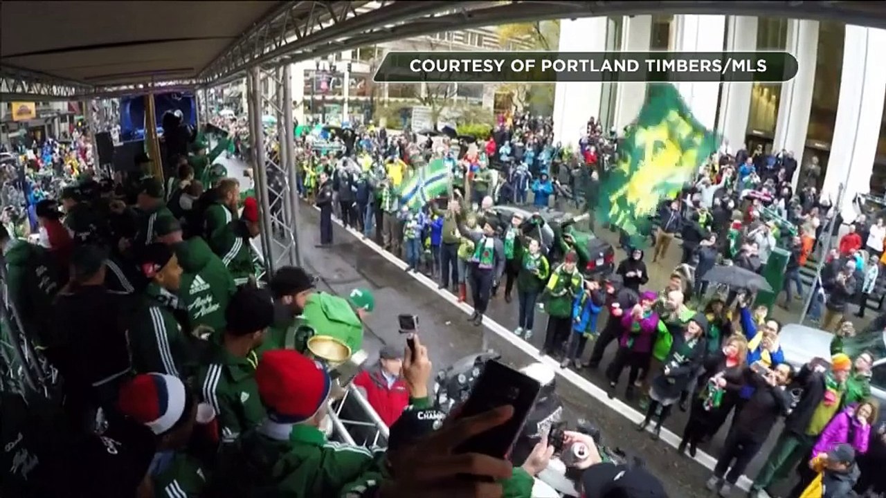 Portland Timbers parade MLS Cup trophy