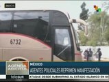 México: policía de Michoacán reprime manifestación de maestros