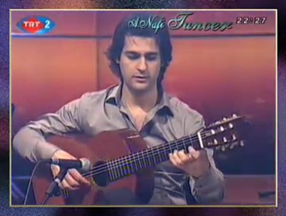 Murat USANMAZ (Gitar)-NİKRİZ SİRTO (Beste: Tanbûri CEMİL BEY)