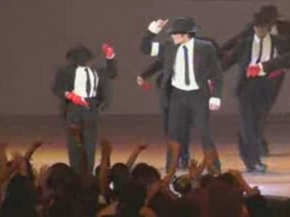 Michael Jackson - DANGEROUS (LIVE).