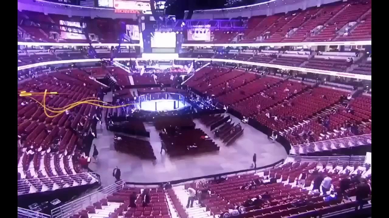 De olho nas Olimpiadas, Anderson Silva mostra intimidade com o nunchaku