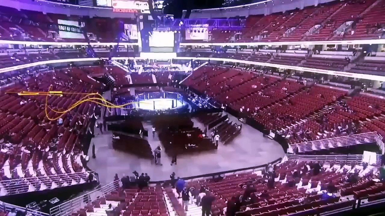 Lutador desiste da luta para nao machucar rival