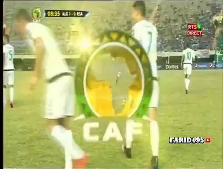 Superbe but plein de culot de Darfalou! Algérie 1-0 Afrique du Sud!