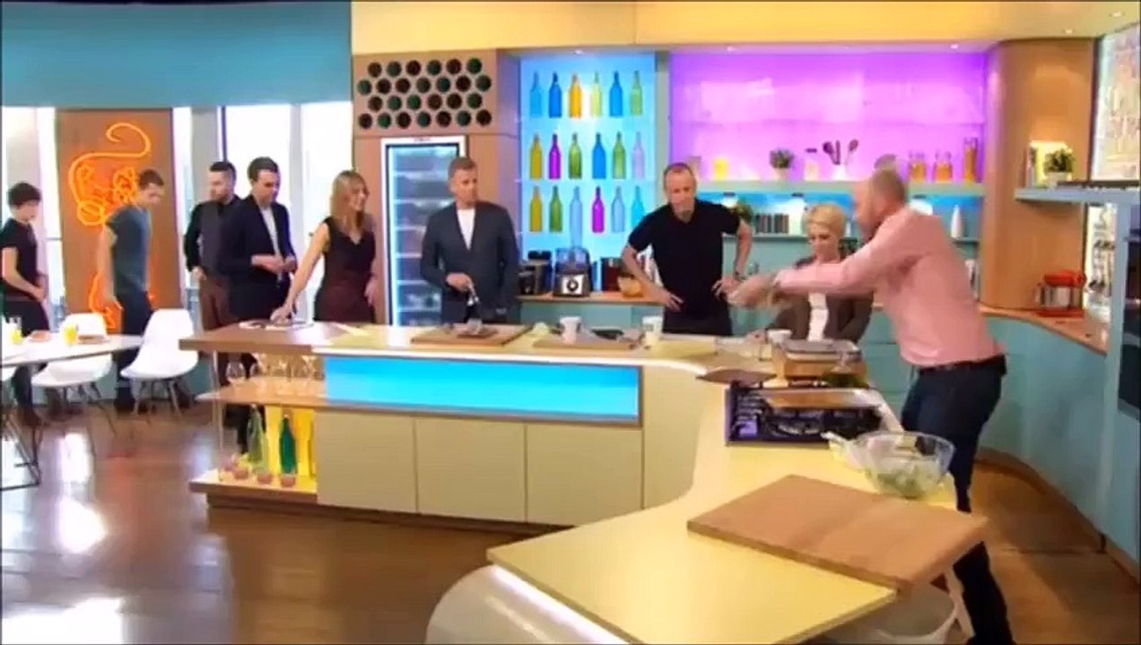 04 October 2015 - Hurts @ Sunday Brunch part 2