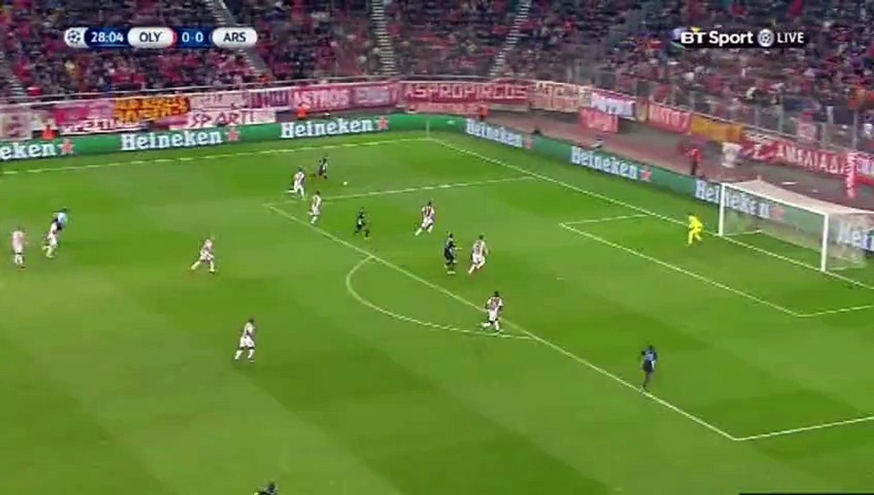 Olivier Giroud Goal - Olympiakos Piraeus 0-1 Arsenal - 09-12-2015