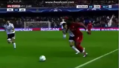 Amazing Chance for Lyon to score 1st Goal _Valencia 0-0 Lyon