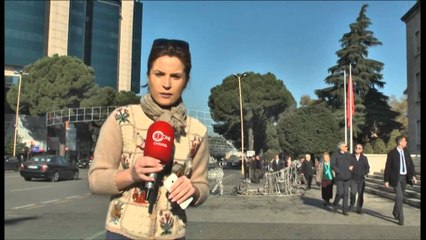 Pas protestës. Një ditë më pas, fytyra e nxirë e kryeministrisë