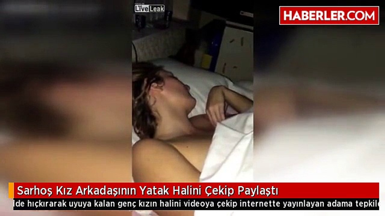 Sarhoş Kız Arkadaşının Yatak Halini Çekip Paylaştı