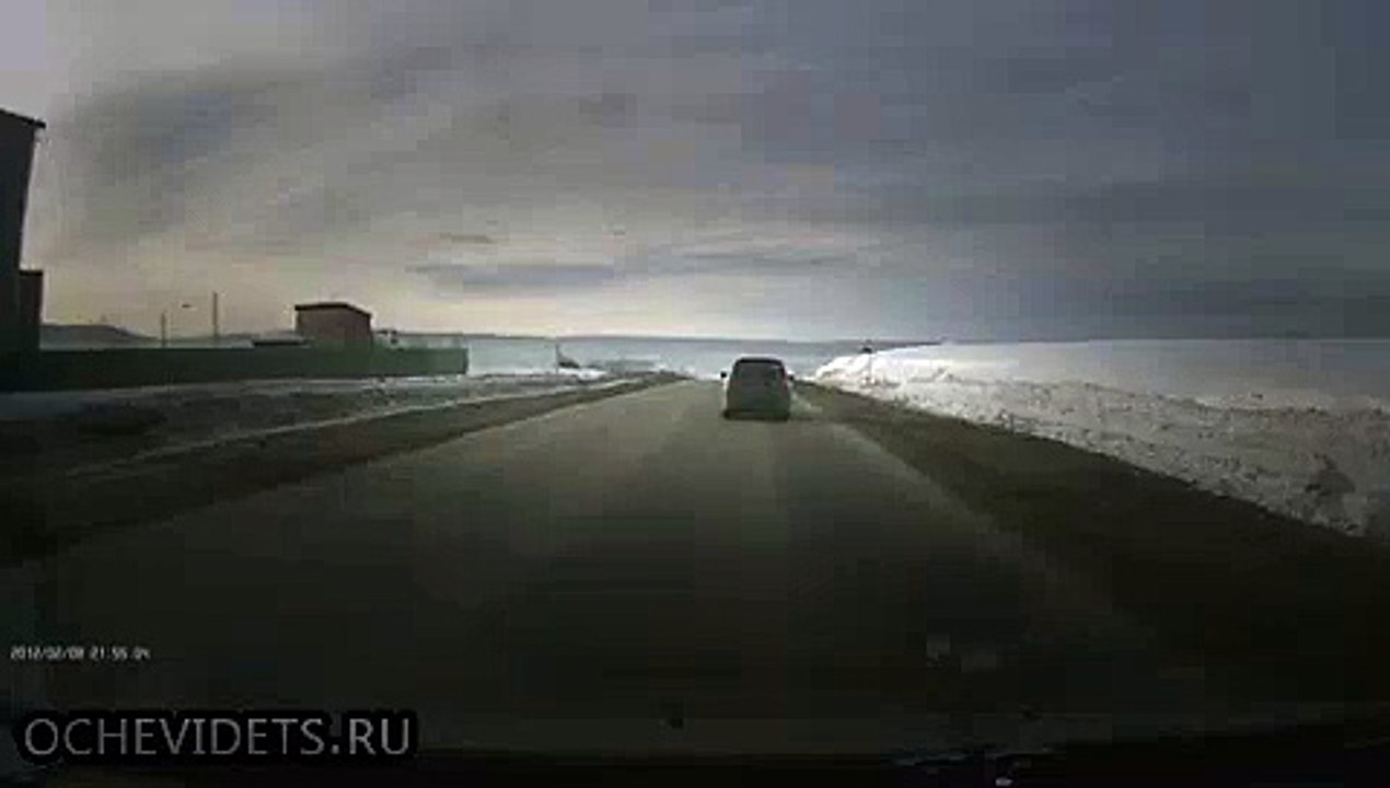 Лобовое столкновение на скорости 100 км/ч