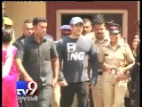 Salman Khan asked to be present in Bombay HC for 2002 hit and run case verdict - Tv9