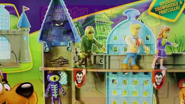 Disney Cars McQueen Mater & Imaginext Batman Go Trick Or Treat In Scooby-Doo Halloween Man