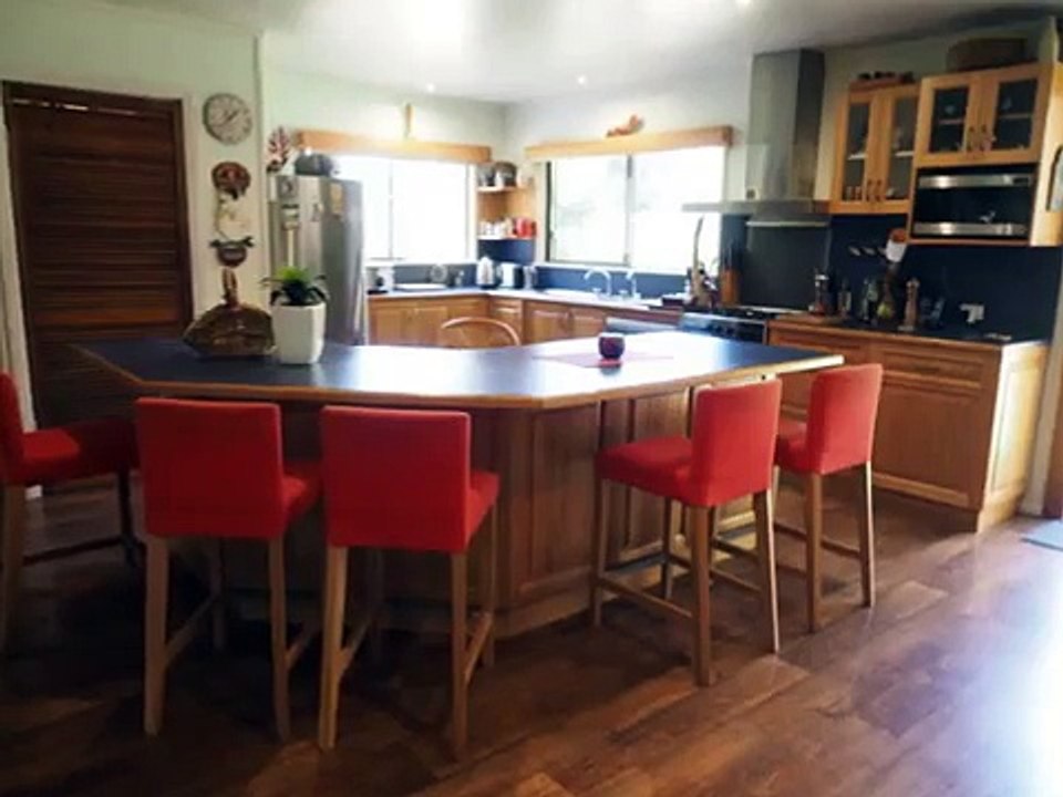 A family home spread on 2.22 hectares on sale