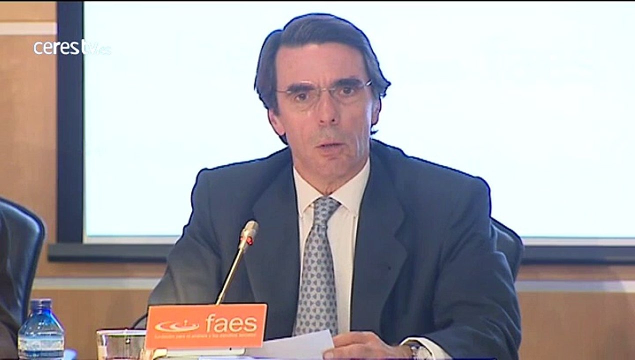 Aznar: "Estamos ante amenazas graves y no podemos quedarnos de brazos cruzados"
